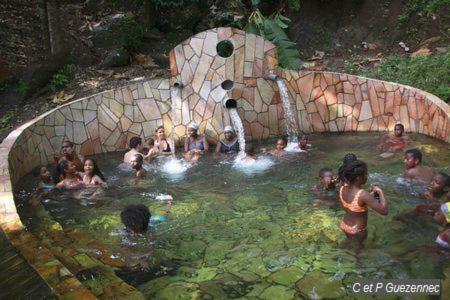 La Casa Binecha Avec Jacuzzi Villa Baillif Exterior photo